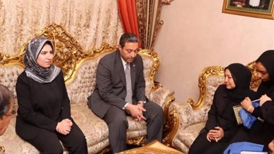 محافظ دمياط يُقدم واجب العزاء لأسرة الطالبة ميرنا