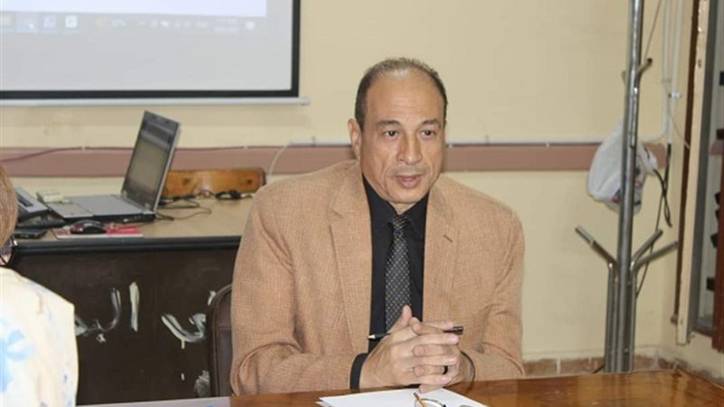 الدكتور على عبدالسلام