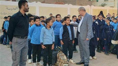 مدير تعليم دمياط يفاجئ مدارس إدارة الروضة