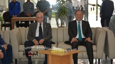 رئيس جامعة دمياط يستقبل لجنة تأهيلي دكتوراة التربية الرياضية