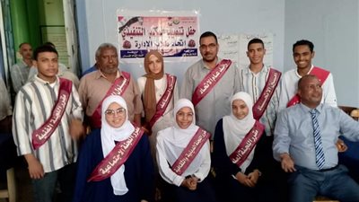 مدير تعليم قوص ينصب المكتب التنفيذي لاتحاد طلاب الإدارة