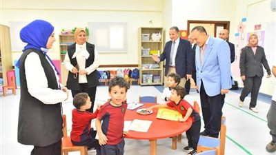 محافظ أسيوط يتفقد مدرسة النيل الدولية لمتابعة سير العملية التعليم