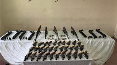 الداخلية تضبط معلمين الكيف وعتاولة السلاح في 3 محافظات
