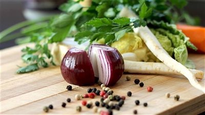 فوائد وضع نصف بصلة في غرفة النوم