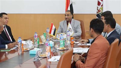 مركز للكتاب الجامعى بجامعة طيبة التكنولوجية بالأقصر