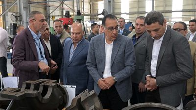 رئيس الوزراء يختتم جولته بالسويس بافتتاح 