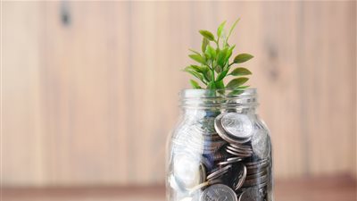 إخراج الزكاة بزيادة عن مقدارها..هل يُطهر المال؟