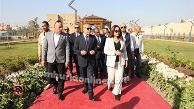 وزيرة التنمية المحلية ومحافظ القاهرة يفتتحان حديقة الفيروز المقطم