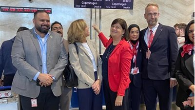 سفيرتا الدنمارك والنرويج في استقبال أولى رحلات الخطوط النرويجية