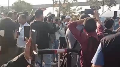 لحظة وصول جثمان حسن يوسف إلى مسجد الشرطة