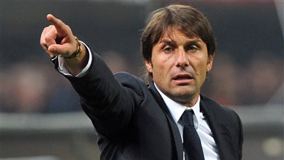 كونتي: من الصعب إيقاف جماهير نابولي عن التفكير بالألقاب