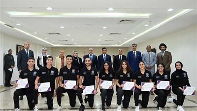 وزير الرياضة يكرم ناشئى وناشئات منتخب السلاح