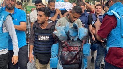الاحتلال يخفى جرائمه فى شمال غزة.. بقطع الاتصالات واستهداف الصحفيين