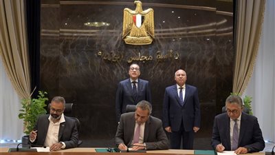 رئيس الوزراء يشهد توقيع مذكرة تفاهم مع 