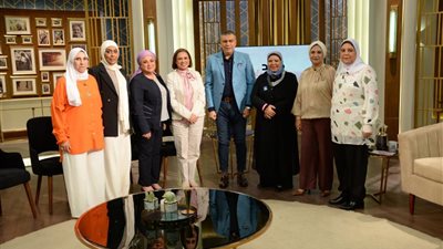 لأول مرة أبطال مسرحية 