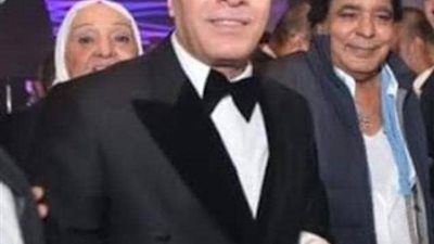 نقيب الموسيقيين يكشف حقيقة نقل محمد منير إلى الرعاية المركزة