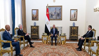 الرئيس السيسي يستقبل رئيس وكالة الاستخبارات المركزية الأمريكية