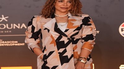 الفت عمر تخطف الأنظار في مهرجان الجونة و تنتظر عرض مسلسل فوبيا