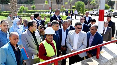 زيارة مفاجئة لوزير الإسكان ومحافظ الجيزة لمحطة صرف الهرم