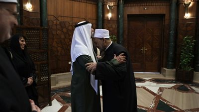 شيخ الأزهر يستقبل وزير التَّسامح والتعايش الإماراتي بمقر المشيخة.. صور