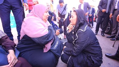 وزيرة التضامن تلتقي المواطنين وتستمع لمطالبهم..وتوجه فريق عمل الوزارة بدراستها