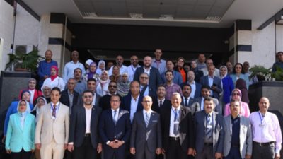 المنشاوي يفتتح 