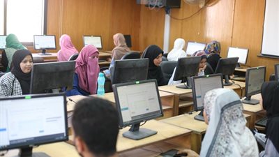 مركز التحول الرقمي بجامعة جنوب الوادي يجرى اختبارات لـ 125 باحثًا