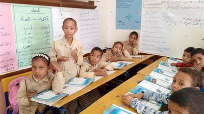 مدير تعليم قوص يفاجىء مدرسة السلام الابتدائية بجراجوس