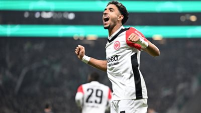 عمر مرموش يقود هجوم اينتراخت فرانكفورت ضد سلافيا