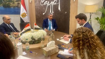وزير السياحة والآثار يلتقي ممثلي غرفة التجارة المصرية البريطانية