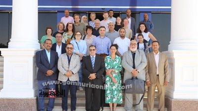 رئيس جامعة جنوب الوادي يستقبل وفد هولندا الذي يزور مستشفيات قنا