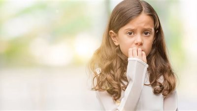 كيف تعرف أن طفلك في حالة مزاجية سيئة ؟ خبير يوضح