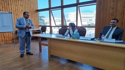 افتتاح فعاليات دورة البرنامج الموحد لشغل منصب عميد كلية او معهد