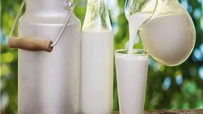 كيف يمكن للحليب أن يهدد النساء بخطر الإصابة بالقاتل الصامت