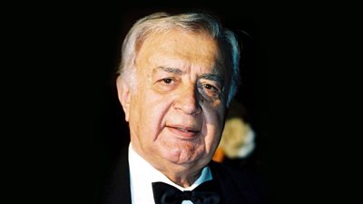 المخرج مصطفى العقاد.. الذى أفلس بسبب عشقه للسينما