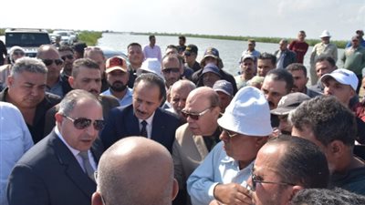 محافظ بورسعيد يأمر بمد شريان التطوير لقرى مثلث الخير بالجنوب
