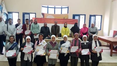 مطروح.. تكريم فريق التغطية الإعلامية بتوجيه الصحافة المدرسية
