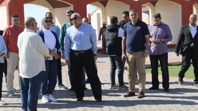 الزملوط يتفقّد القرية التراثية بنادي 
