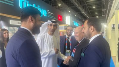 الصناعات الكيماوية يلتقي وزير لتجارة الخارجية الاماراتى