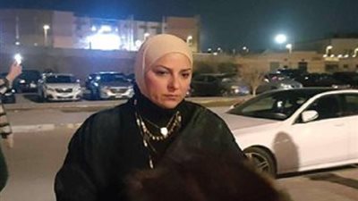 بالصور.ريهام سعيد ودعاء فاروق يواسيان مفيدة شيحة فى عزاء والدتها
