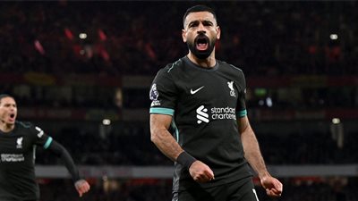 سكاي توضح تطورات مفاوضات محمد صلاح وليفربول لتجديد عقده