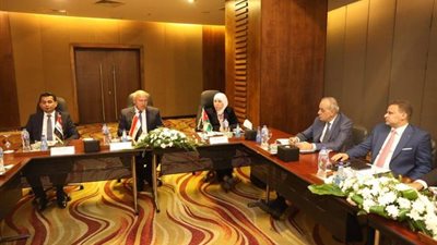 وزير النقل: نقلة نوعية يشهدها أسطول شركة الجسر العربي للملاحة