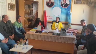 وكيل وزارة تعليم مطروح تتابع سير العمل بإدارة براني التعليمية