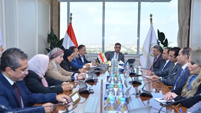 وزير التموين يعقد اجتماعاً مع حزب الشعب الجمهوري لبحث سبل التعاون