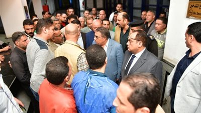 محافظ الدقهلية يتابع حالات المصابين بحادث أتوبيس بورسعيد