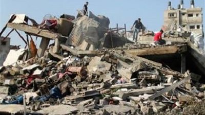 ارتفاع ضحايا القصف الإسرائيلي على منزل بالمواصى إلى 8 شهداء