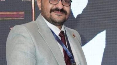 أحمد رأفت السيد أول مصري يضيف متلازمة جديدة إلي علوم العمود الفقري