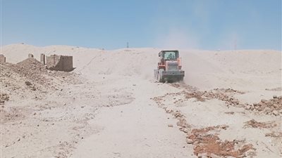 استرداد فدان ونصف فى حملة تنفيذ ٣ إزالات تعد على أراضي أملاك