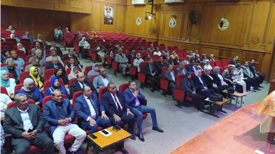 مدير تعليم الجيزة يوجه بمتابعة غياب طلاب الثانوي العام