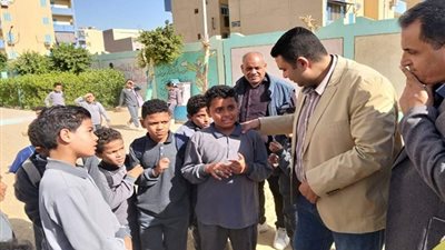 نائب محافظ السويس يتفقد مدارس عتاقة